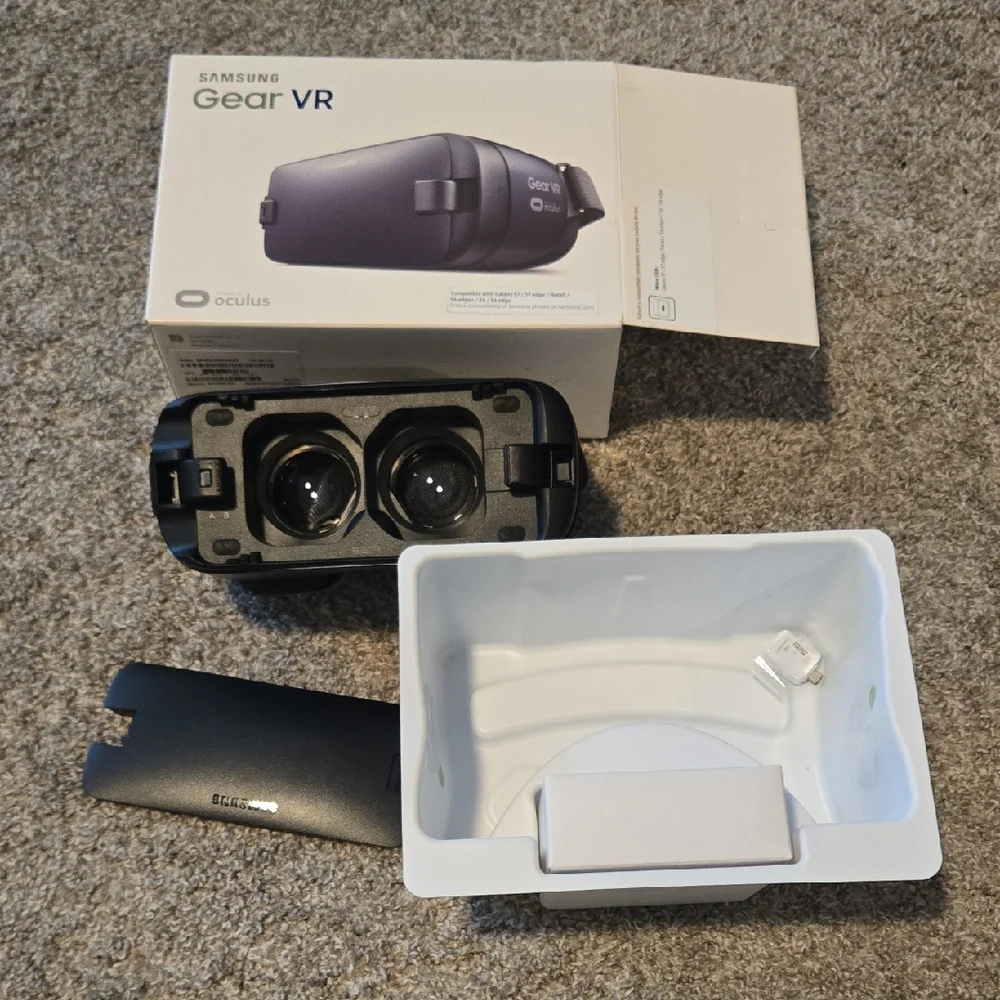 Samsung Gear VR Headset - Black
